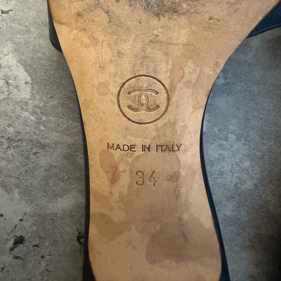 Chanel Silver Logo Black Kitten Heels - Picture 3 of 11